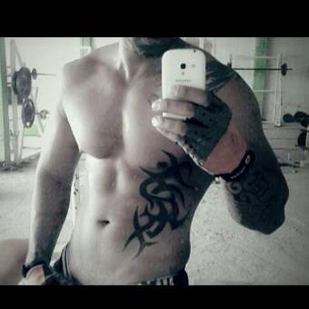 Escort Masculino Presta Servicio De Acompañamiento, a dama sola o parejas.. telefono de contacto 954467062