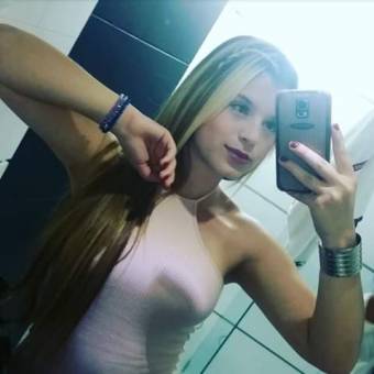 Quieres una puta? Soy yo