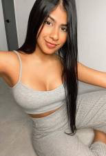 SEXOSERVIDORA CON GANAS DE COJER ORAL AL NATURAL