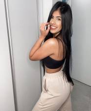 NIÑA BIEN SEXY Y ARDIENTE NUEVA EN EL AMBIENTE FOTOS REALES