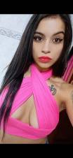 Chica joven juguetona