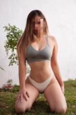 Quiero mostrarte mi cuerpo totalmente desnudo, dispuesta a.....