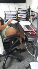 soy la secretaría más cachonda de la ciudad .