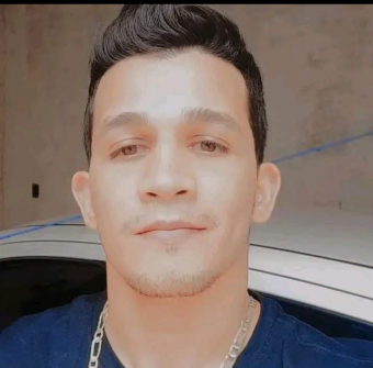 951965782 Bryan chico activo