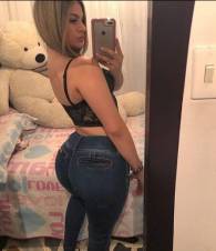 Quiero que me la metas por el culo