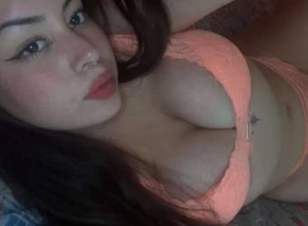 Soy una chica muy viciosa y caliente. Me llamo Sofi