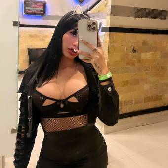 Bb VAMOS A CONOCERNOS TE DARE UN DELICIOSO DESESTRES CONTACTAME