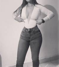 Hola, soy Maribel una chica con unas curvas de infarto