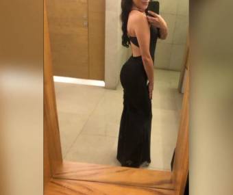 CUERPO NATURAL Y BONITO; NIKKI