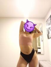 Sexy nalgona disponible para saciar todas tus fantasías