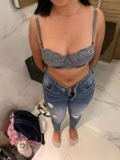 Hola soy sofia una chica muy bonita que te hara disfrutar