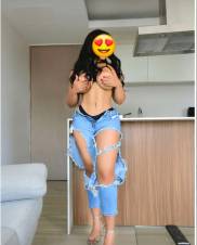 Karol una acompañante deliciosa y atenta