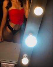 Karlita joven y hermosa petite para que disfrutes como nunca