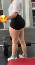SUSAN UNA CHICA DELICIOSA Y HERMOSA DE PIES A CABEZA