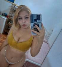 Hola mis amores soy una chica muy extrovertida que me encanta el sexo sin límite y salvaje quiero sacarlos de esa monotonía diaria los espero