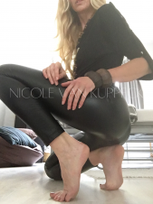 Diosa Nórdica admite nuevos sumisos