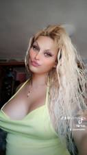 Linda perfecta ama gitana
