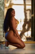 PERLA, ELEGANTE LATINA, HERMOSA, SEXY masajista en Barcelona