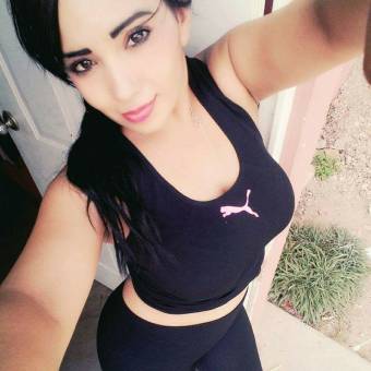 ESPERANDOTE  MANDA ME WHATSAPP