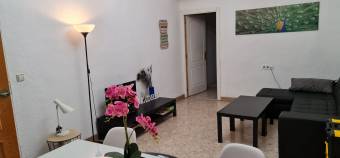 Alquiler de habitacion para chica ( NO TRANS)