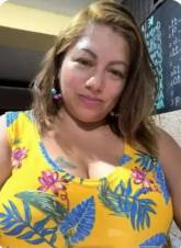 MASAJISTA LATINA 120 pechos naturales