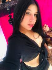 Somos un par de amigas muy guapas, de mente abierta