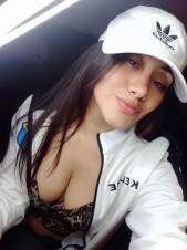 Soy Tati, latina de hermosas curvas!