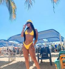 ESTRELLA LATINA, CALIENTE Y SUMISA