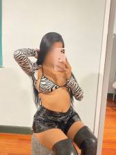 HERMOSA LATINA SUMISA