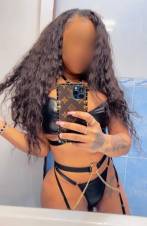 LATINA MUY AMOROSA CACHONDA