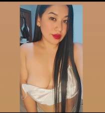 CARIÑOSA Y ARDIENTE LATINA