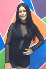 KENIA TIERNA Y DULCE JOVENCITA ESPERANDOTE PARA INICIAR LA FIESTA