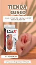 MASTURBADOR PDX PLUS  PLACENTERO……Cada labio masturbador presenta una textura de piel súper detallada y dos orificios diferentes para la penetración.