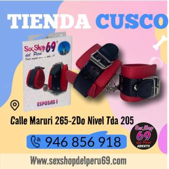 FETISH ESPOSAS 1 ROJAS DE CUERO. Pasión cautivadora con las esposas. Estos puños de cuero rojos de calidad son duraderos y cómodos. ¡Atados con una ca