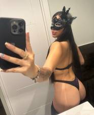 UNA COLOMBIANA JUGETONA Y MUY CACHONDA