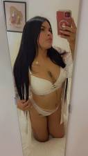 DULCE Y DELICADA PERO UNA DEMONIA EN LA CAMA
