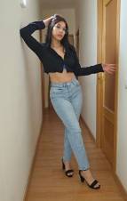 ESTRECHITA HERMOSA NALGONA VIENES O VOY???