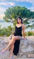 HOLA MIS AMORES SOY EMELY, TENGO 24 AÑOS