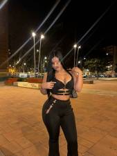 HOLA MIS AMORES, ME LLAMO MIA ME GUSTA LA FIESTA SOY CARIÑOSA