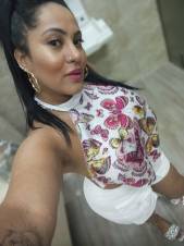 MORENA MUY ARDIENTE, PARA DARTE LAS MEJORES MAMADAS