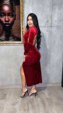UNA REINA ESPERANDO A QUE LA CORONES, VEN A VERNE