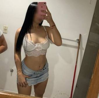 PUTITA ENCANTADORA.. LLENA DE LUJURIA