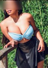 Hermosa flaca con ricas curvas coño bien baboso
