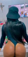 RICAS TETAS ESPERAN TU BOCA