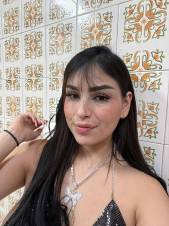 MAYA AMOROSA Y COMPLACIENTE