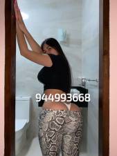 Ricas tetas y un culito grande