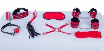 Encierra a tu amante y explora sus fantasías fetichistas con este kit