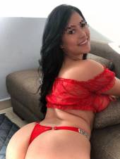 Lorena colombiana de figura excitante