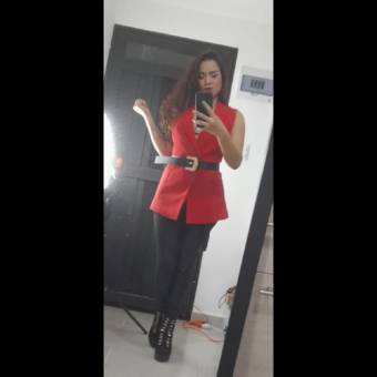 HERMOSA Y CANDENTE MASAJISTA