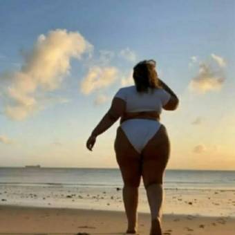Novedad chica gordita